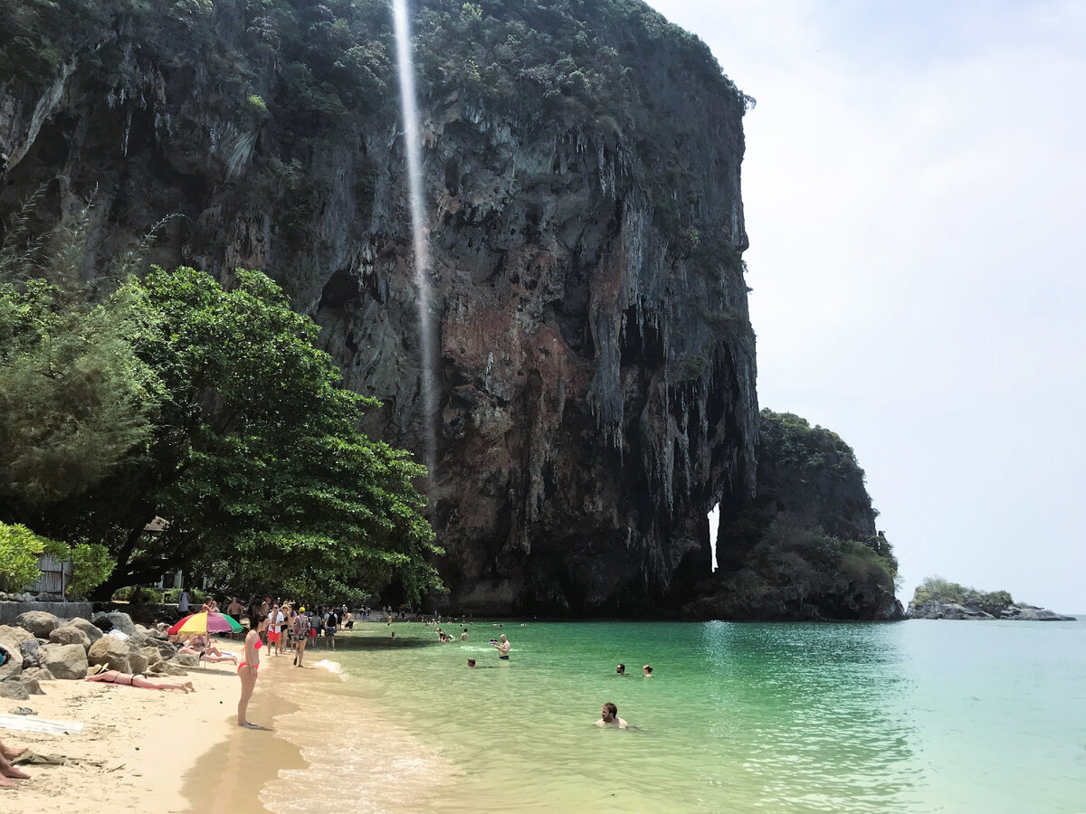 Полуостров Рейлей и пещера плодородия Прананг