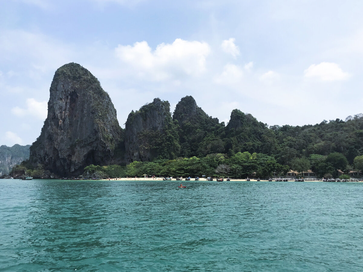 Полуостров Рейлей и пещера плодородия Прананг 