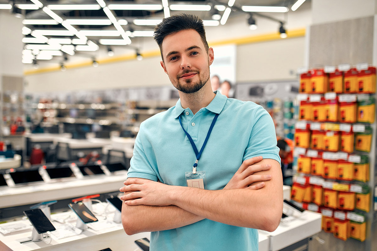    Продавцы, как правило, проинструктированы, в каких случаях они обязаны принять товар от покупателя