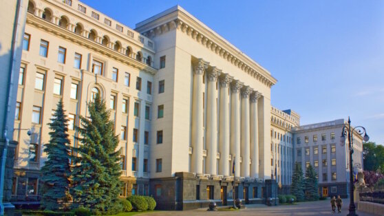    Зеленский: Запад в решениях по поддержке Украины опаздывает на год Андрей Бурков