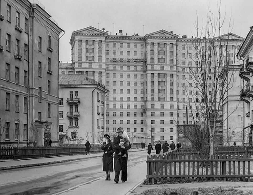  📷Москва улица Госпитальный вал сталинка. Лефортовский парк. Источник фото: zemla43.ru