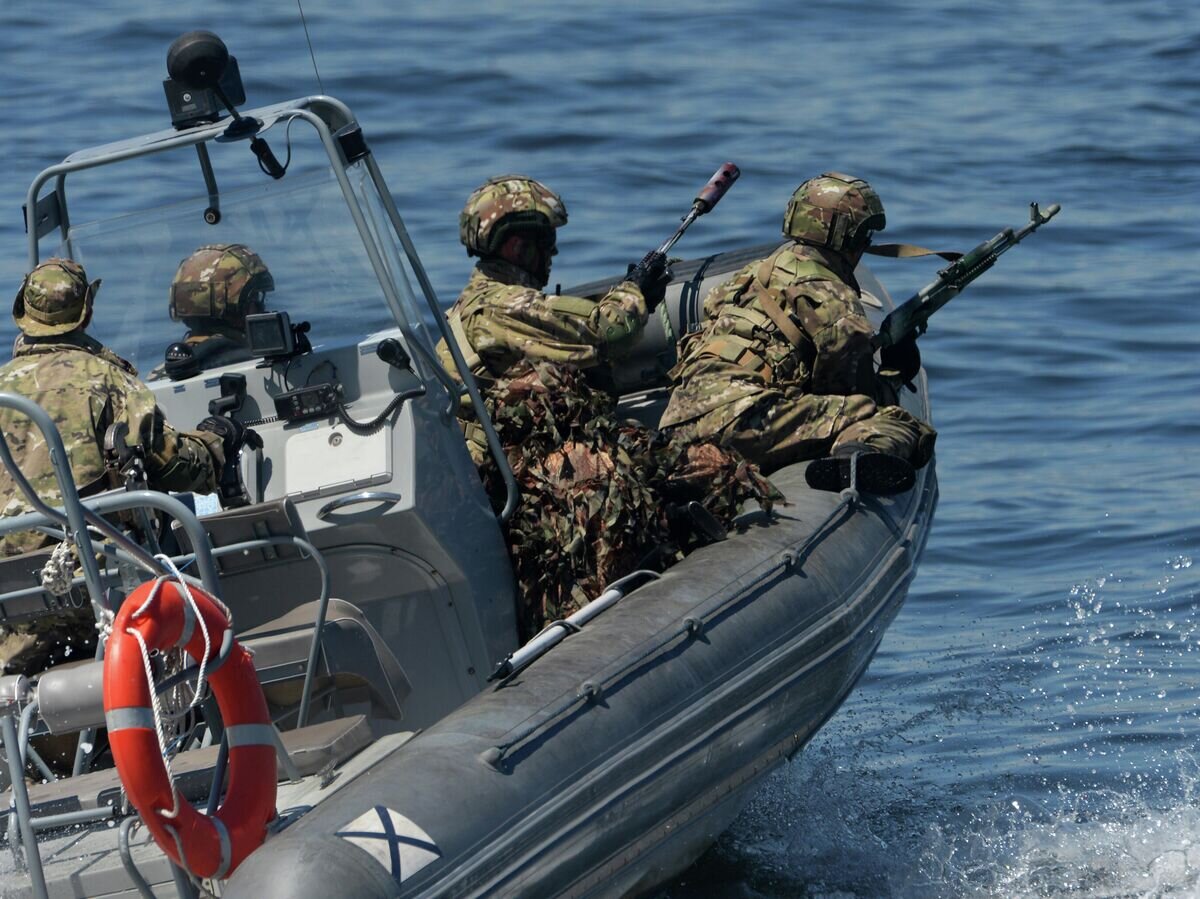 Генеральная репетиция военно-морского парада ко дню ВМФ во Владивостоке© РИА Новости / Виталий Аньков