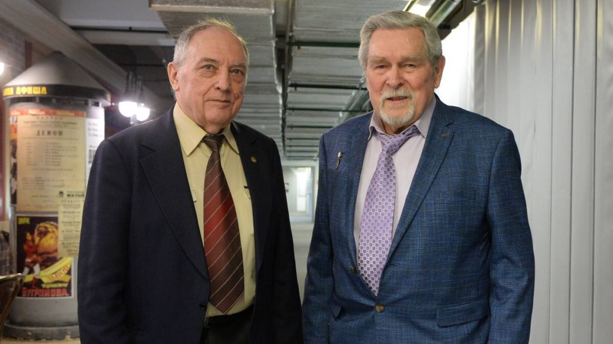    Испытатели Владимир Щербинский (слева) и Вячеслав Перфилкин после записи телебеседы в редакции газеты «Вечерняя Москва» / Фото: Пелагия Замятина / Вечерняя Москва