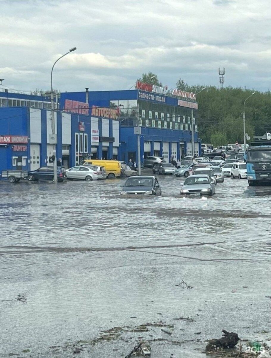   Последствия ливня в Новосибирске. Источник: vk.com/chp54