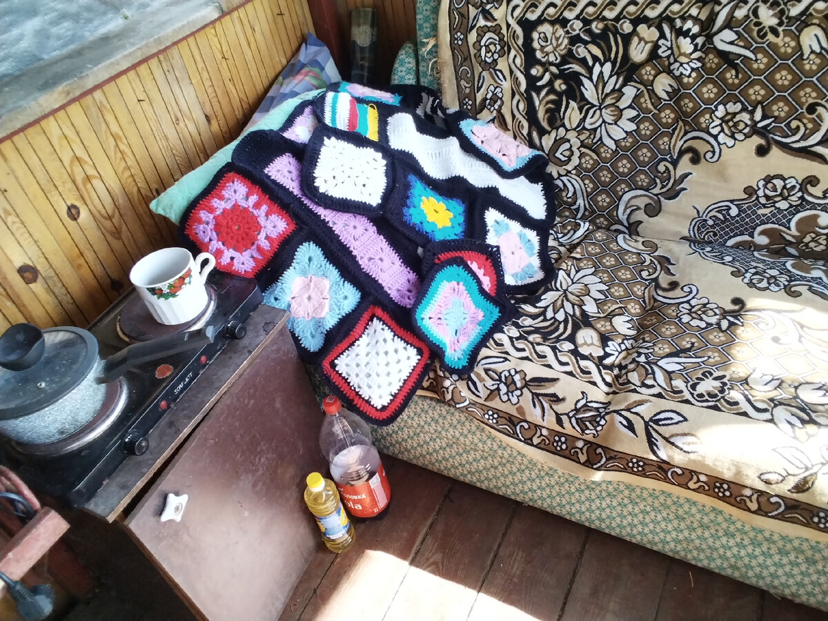 Ну и полуфабрикаты моей нахлобучки постепенно собираются в единое целое.