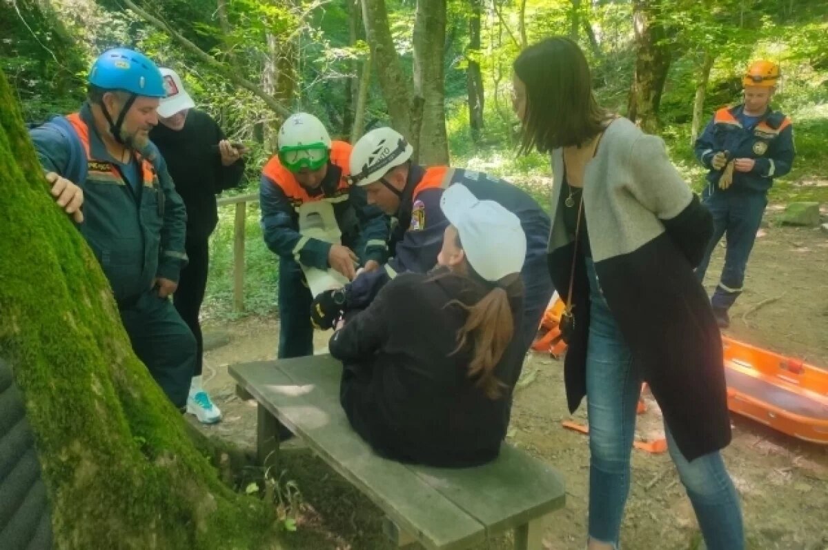    В Сочи спасли туристку, травмировавшую ногу по пути к Волконскому дольмену