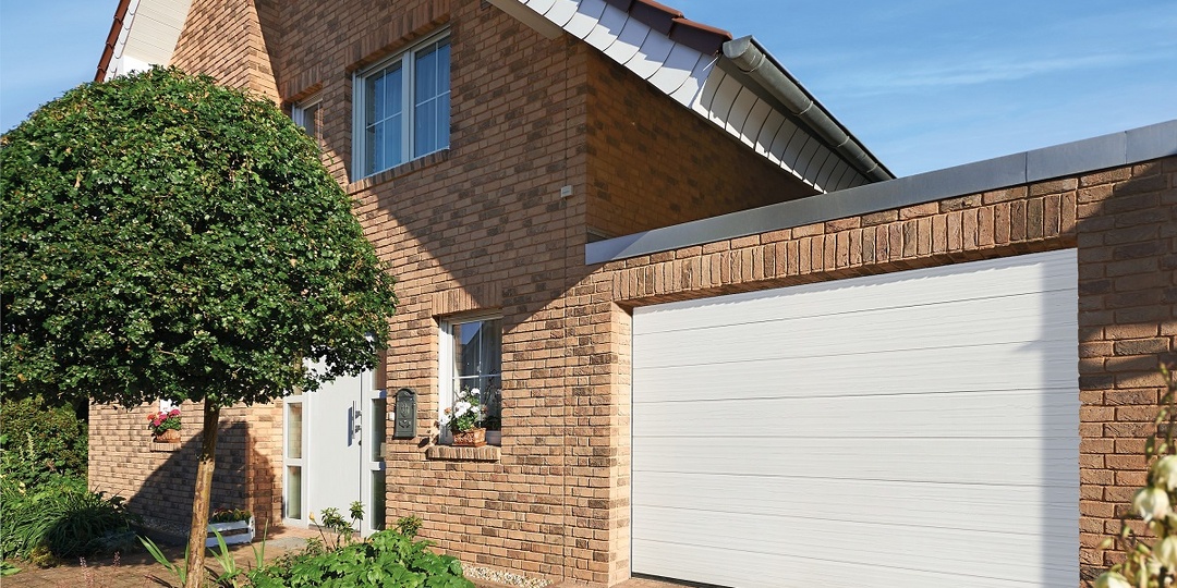 Гаражные ворота LPU 42 от Hörmann в 2024 году