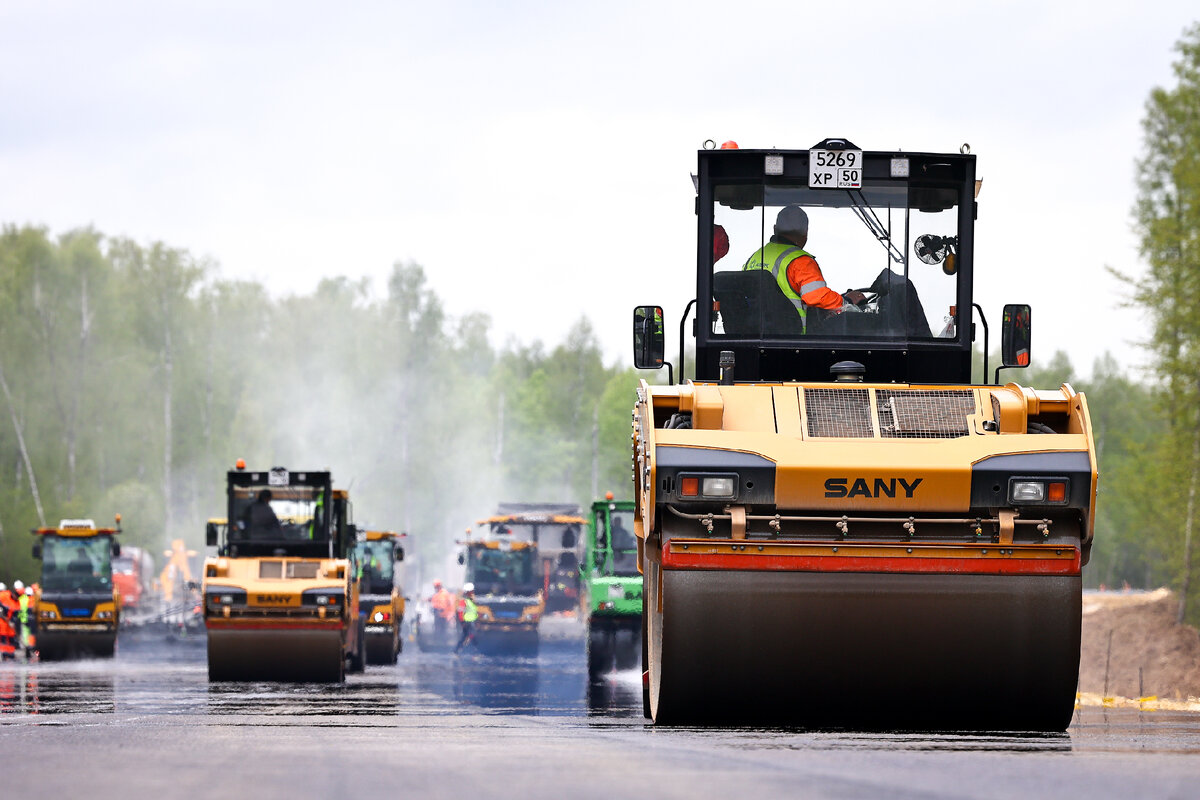 Специализированная техника в работе на трассе "ЮЛА"