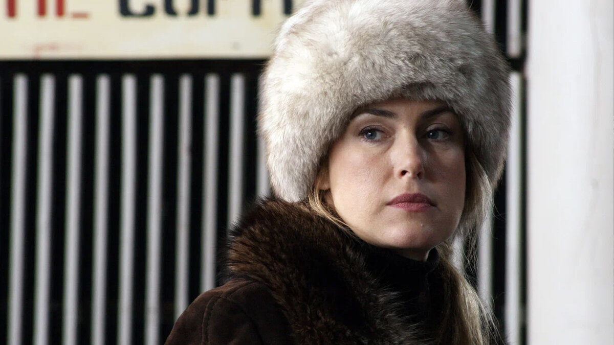 Кадр из фильма "Похороните меня за плинтусом"