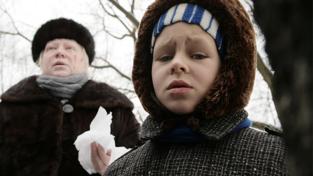 Кадр из фильма "Похороните меня за плинтусом"