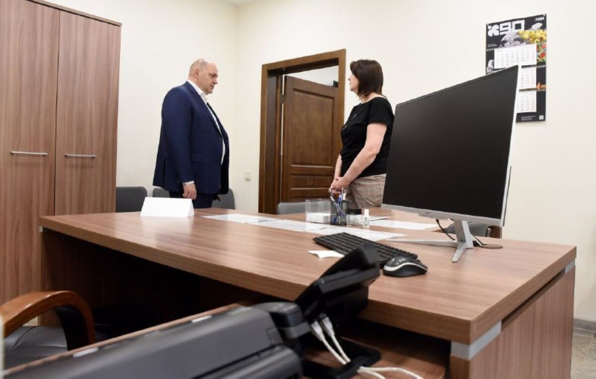     В Общественную приёмную губернатора Курской области можно обратиться без записи