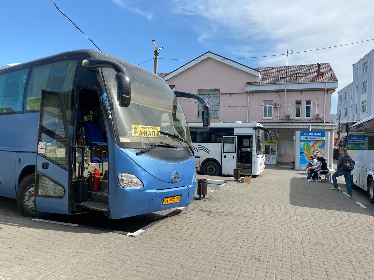 Из Новороссийска до Геленджика на автобусе – страшно красивое приключение |  ОтЛичная Жизнь | Дзен