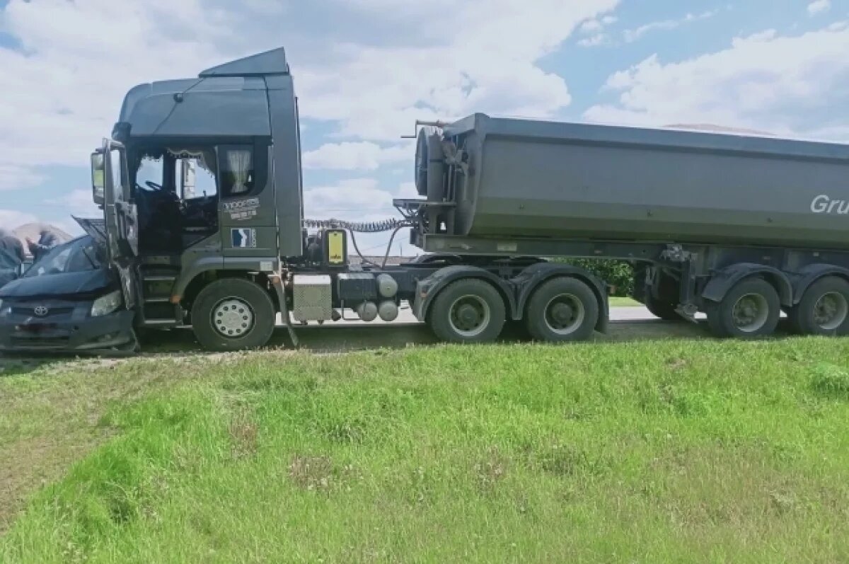 Два человека погибли в страшном ДТП с фурой и Toyota в Воронежской области  | АиФ Воронеж | Дзен