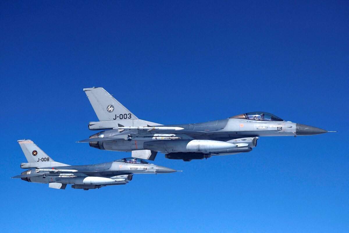Украинский f 16. F16 истребитель. F16 истребитель. Украинский f 16. Французские истребители.