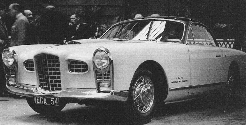 Facel-Vega FV на Парижском автосалоне 1954 года.