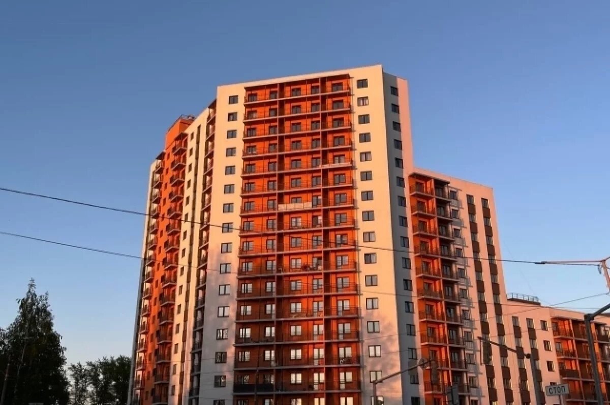    В Магнитогорске упала с восьмого этажа и разбилась 73-летняя пенсионерка