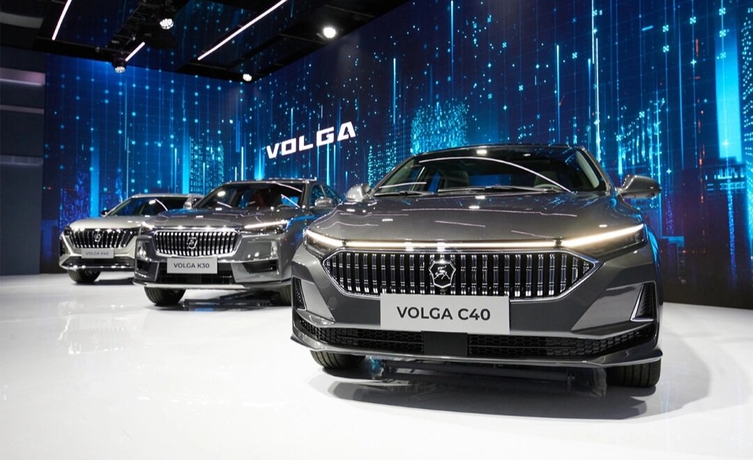 Так теперь выглядит новая Волга: линейка включает в себя 3 модели: седан D-класса Volga С40 и два кроссовера - C-класса (Volga K30) и D-класса (Volga K40)