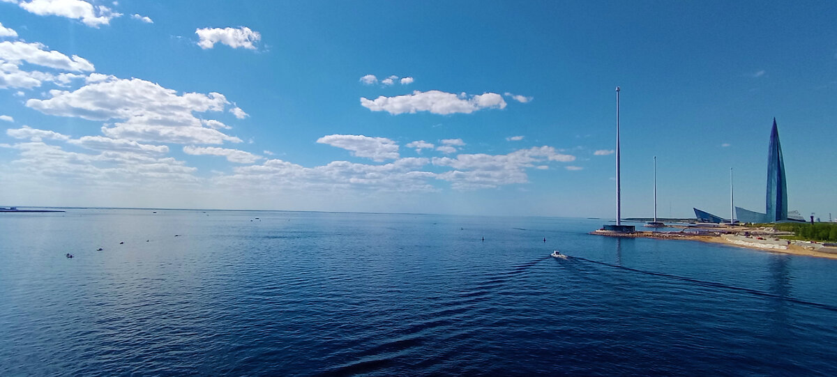 Вид с Яхтенного моста. 