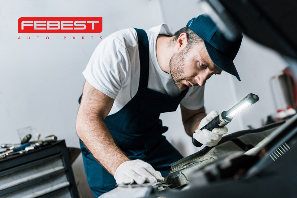 Очень важно переодически контролировать состоянием опор ДВС.