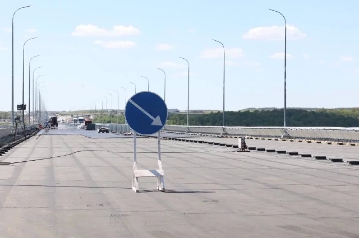    В ближайшие месяцы запустят движение на новом мосту через Волгу