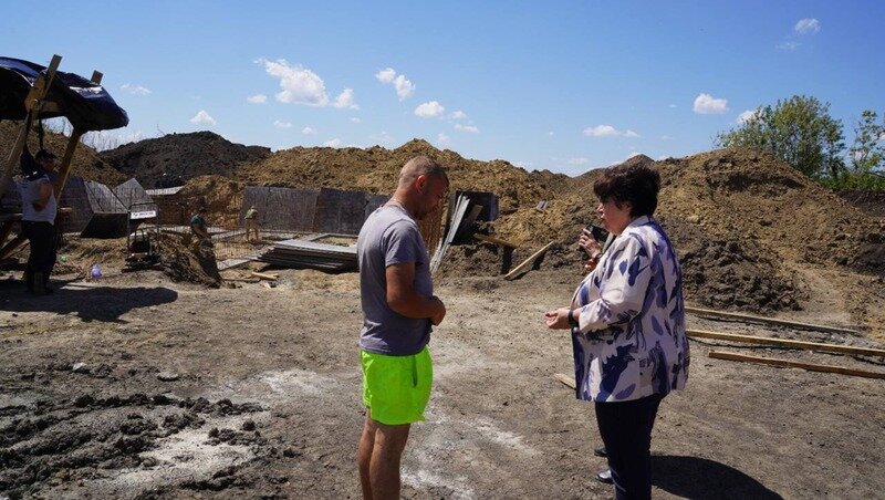    Рабочие начали строить врачебную амбулаторию в Крымгиреевском Фото: администрация Андроповского округа