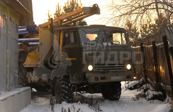 Сложный заезд буровой техники