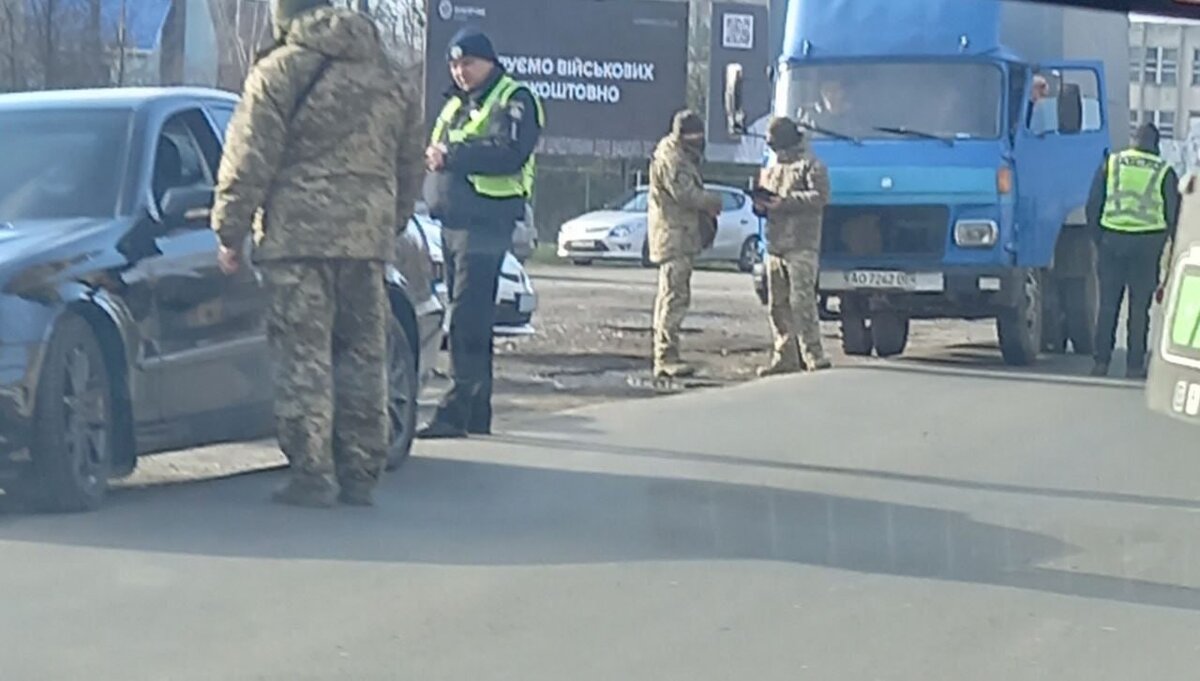 Зе-власть собралась выявить и наловить ещё сто тысяч молодых штурмовиков |  Политнавигатор | Дзен