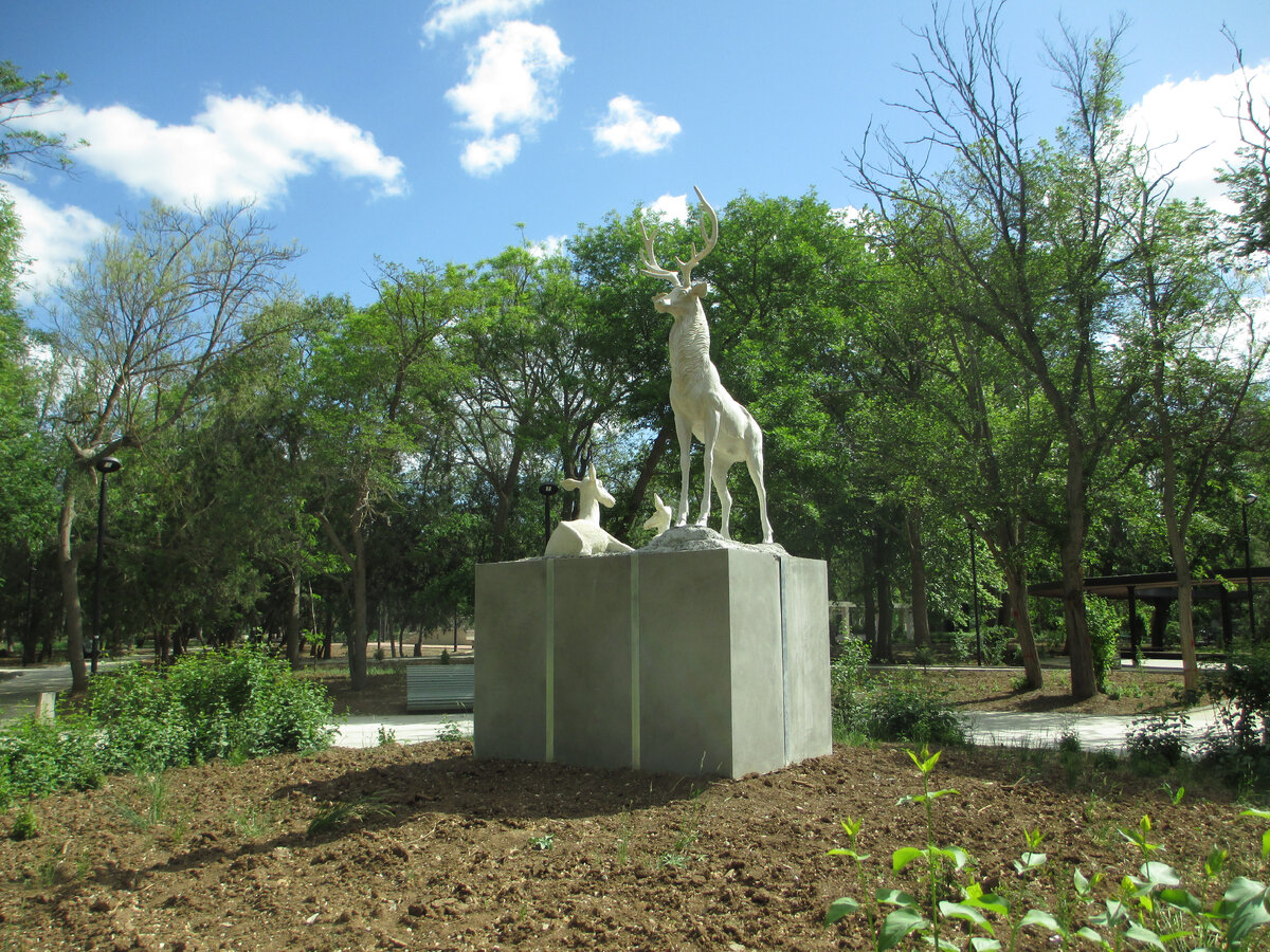 Белые олени под моим окном...