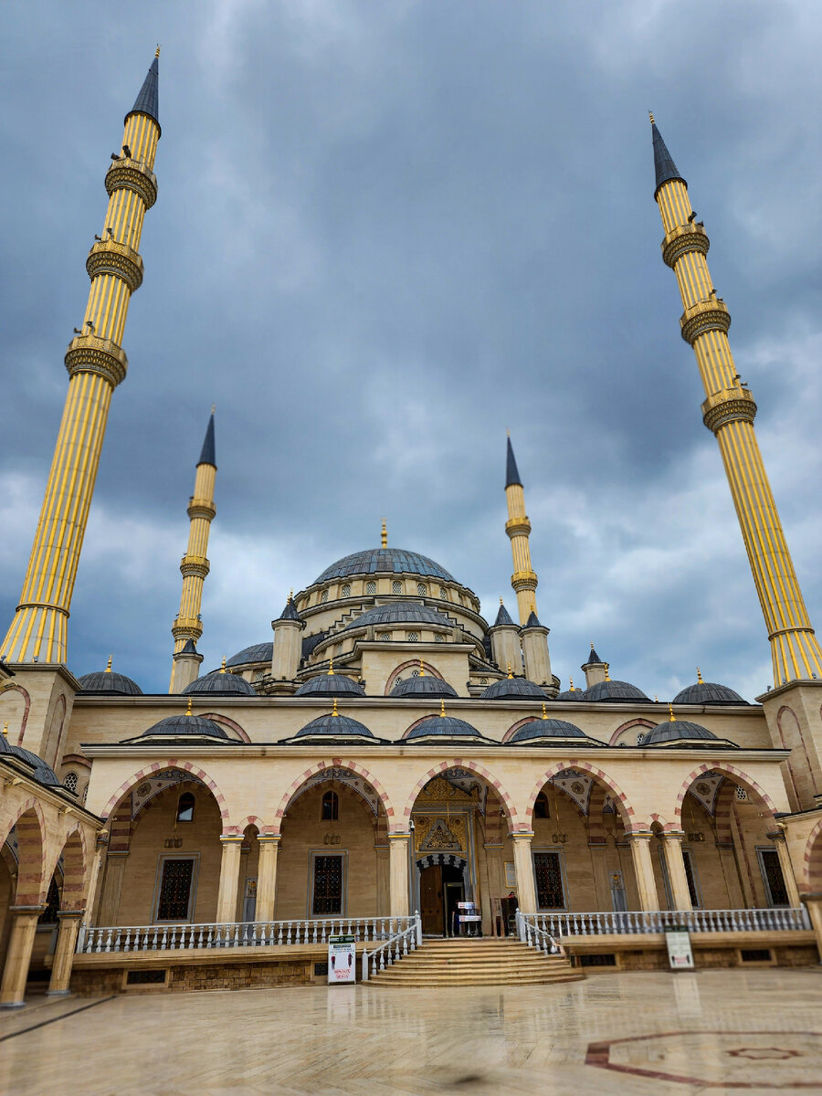 Мечеть «Сердце Чечни» имени Ахмата Кадырова. Грозный