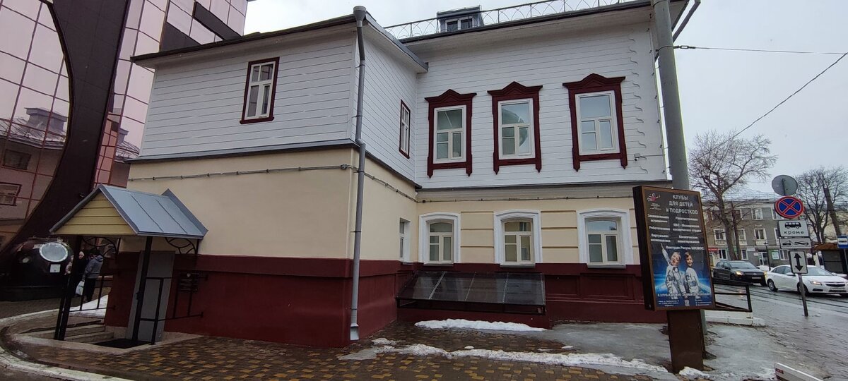 Музей К.Э. Циолковского, космонавтики и авиации. Город Киров, ул. Преображенская, 14. 