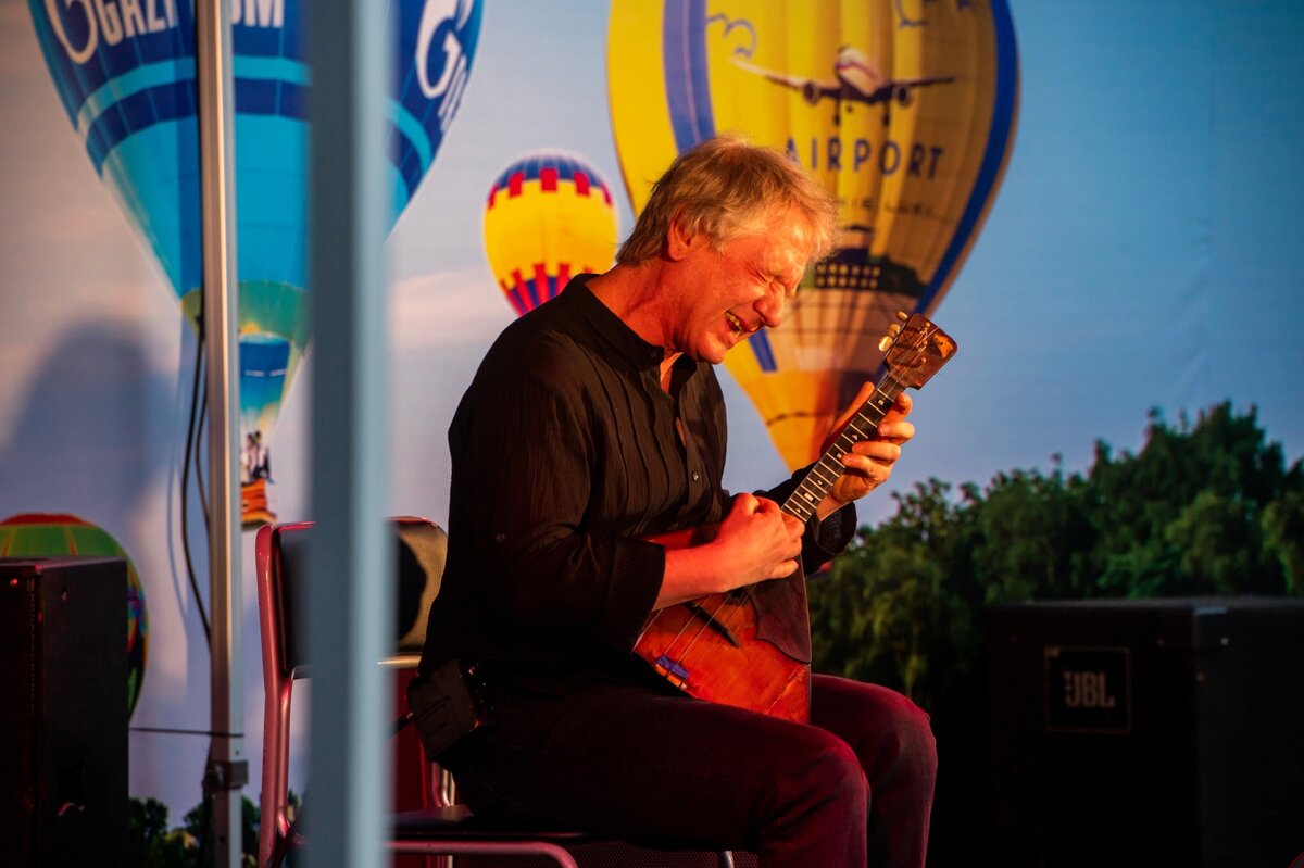 Выступление музыканта мировой величины, балалаечника Алексе Архиповского. Многоголосье 2022.