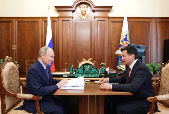    Владимир Путин и Бату Хасиков