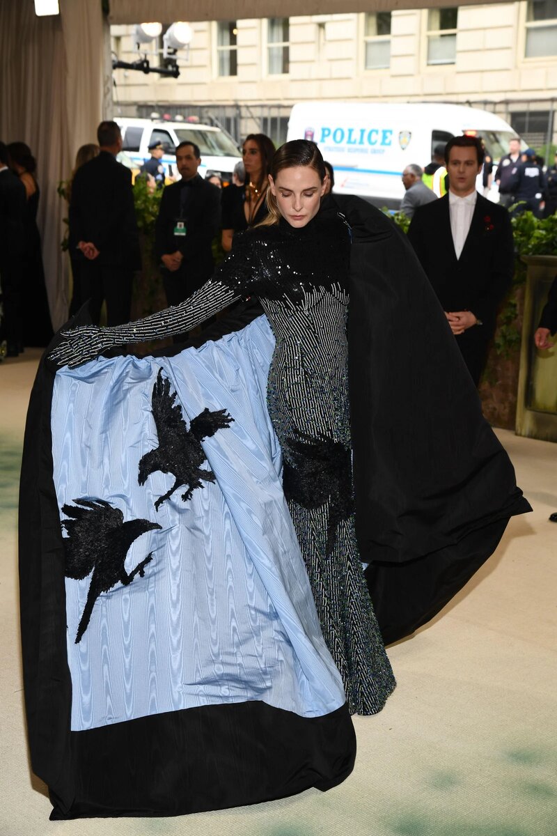 Ребекка Фергюсон в Thom Browne