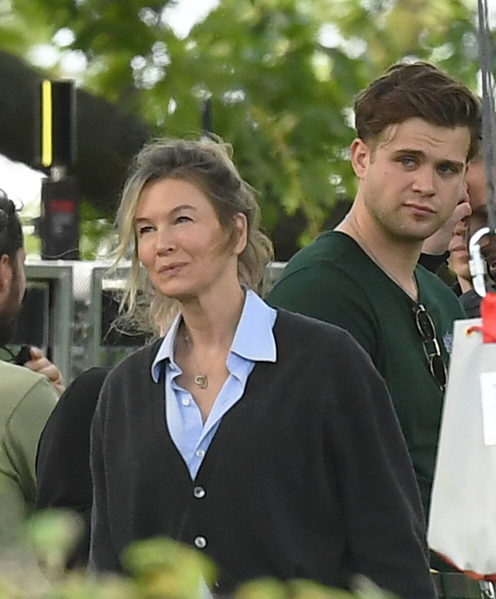 Bridget jones mad about the boy