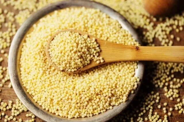    Нужно ли поджаривать крупу пшено перед варкой?