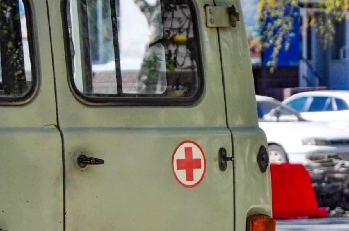    На Камчатке слесаря убило железными воротами