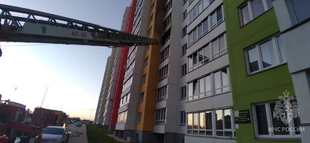    Пожар в доме на Анжелия Михеева - эвакуировались 50 человек