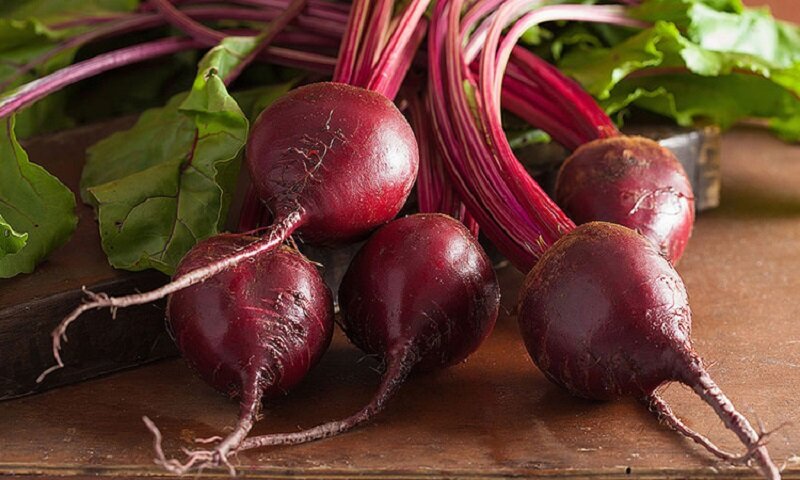 Замечательный витаминный и вкусный салат из свеклы