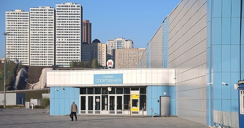 Станция «Спортивная», сдача которой запланирована на сентябрь этого года, может стать началом возобновления масштабных строительных работ в метрополитене.  