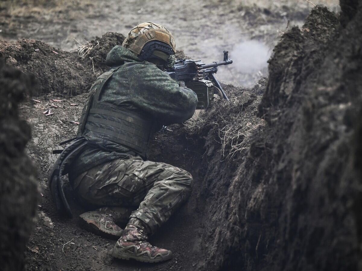    Военнослужащий ВС РФ в зоне СВО© РИА Новости / Константин Михальчевский