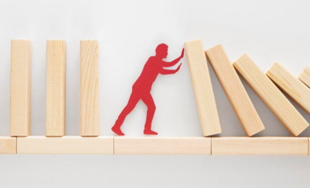 Создавая платформу "Город друзей" мы хотели  предоставить людям ресурс, который помогал бы им справляться с кризисами  и неудачами. На платформе "Город друзей" можно начать всё  с начала, если кризис поставит крест на всём, чем ты занимался до этого. Создайте страницу сбора средств на свой новый проект,  обратитесь к друзьям, знакомым, подписчикам, расскажите о вашей идее и  мы верим, что у каждого хорошего дела найдутся всегда найдутся  сторонники.