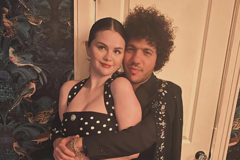    Фото: @selenagomez Софья Чулкова