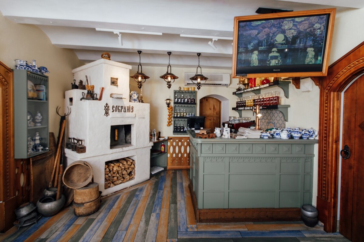 Фото взято с сайта https://www.sobranierf.ru/interer/narodniy-zal/