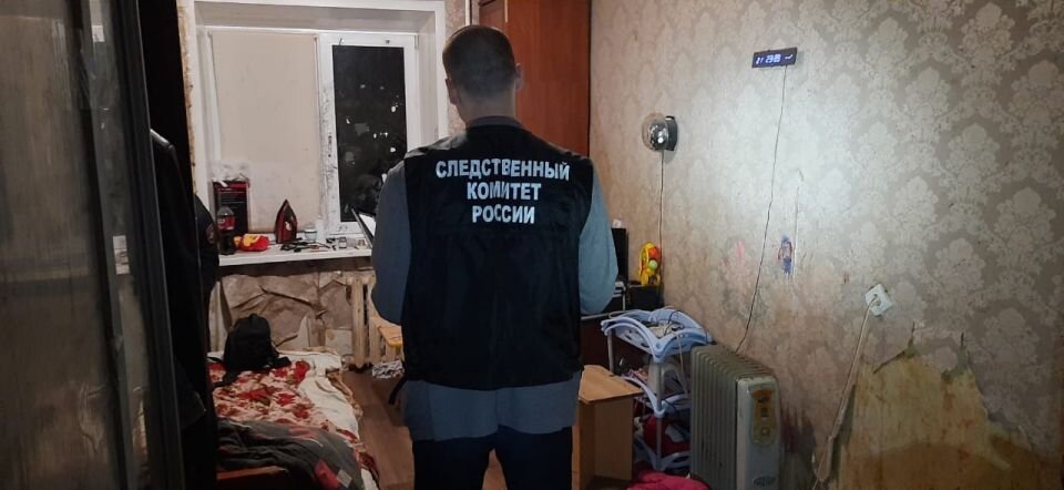   Квартира, в которой нашли ребенка. Источник: t.me/su_skr44