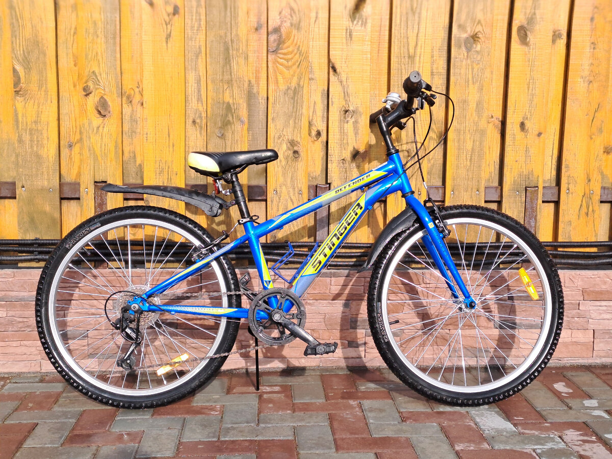 Сфоткайте вещь при нормальном освещении со всех сторон