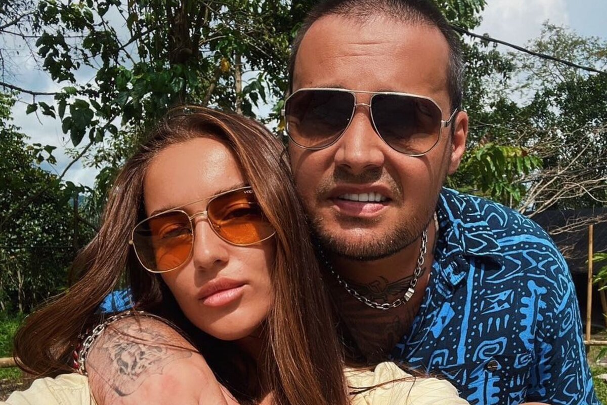     «От жены до бейби-мамы один шаг»: Юлия Королёва показала трогательное видео с Гуфом и их дочерью