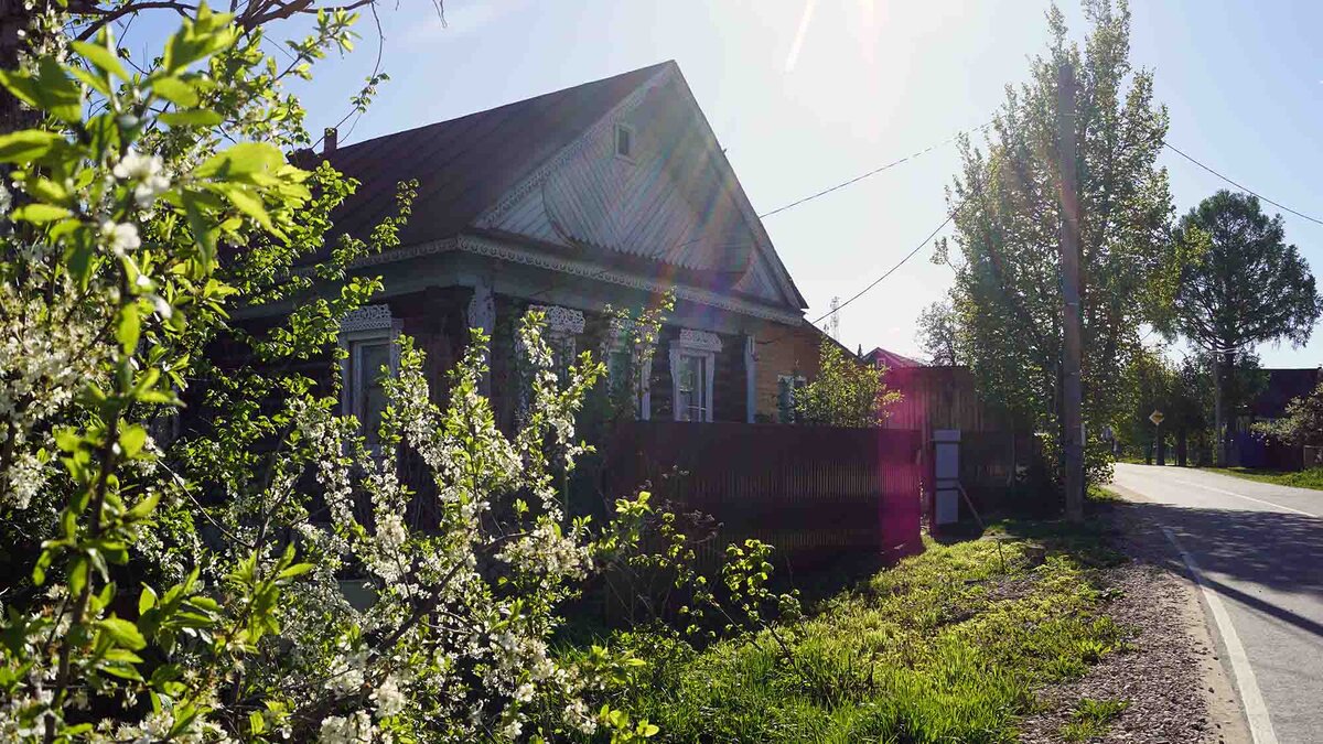 В этой избе сегодня возрождают утерянный холуйский промысел