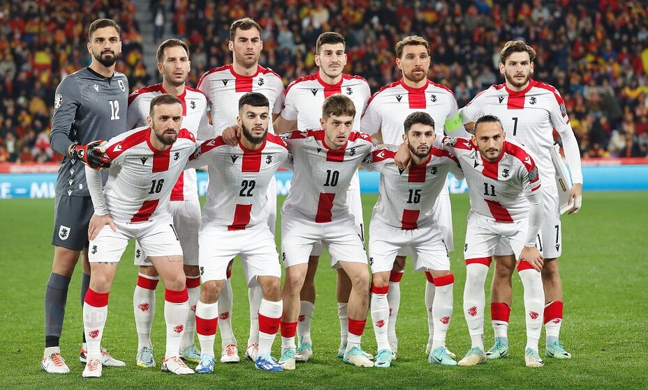   Кварацхелия и Кверквелия вошли в расширенный состав сборной Грузии на Евро-2024. Фото: Global Look Press