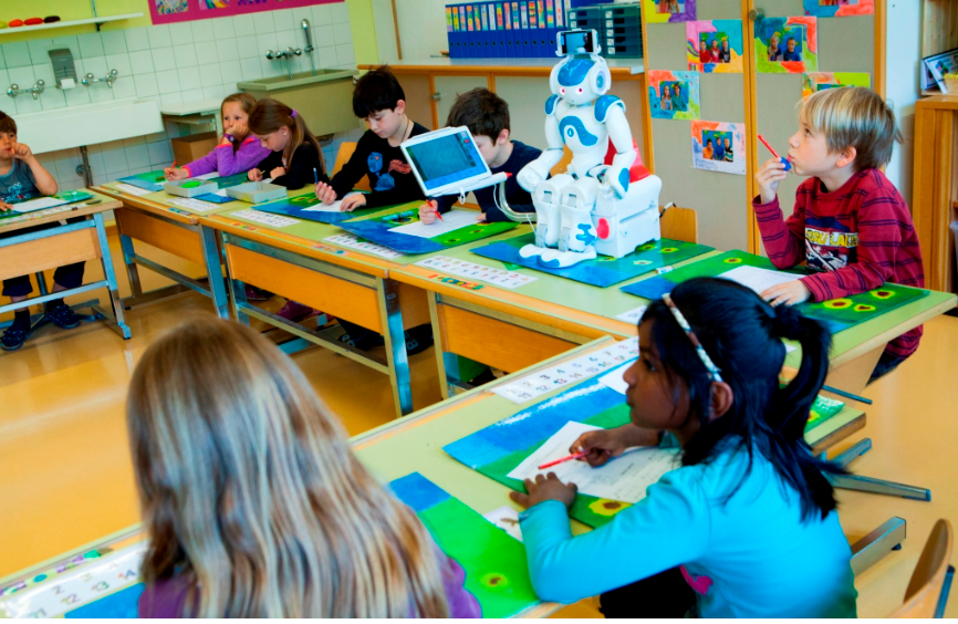 С сайта швейцарских новостей на русском языке. По меркам робота аватарчик даже и симпатишный