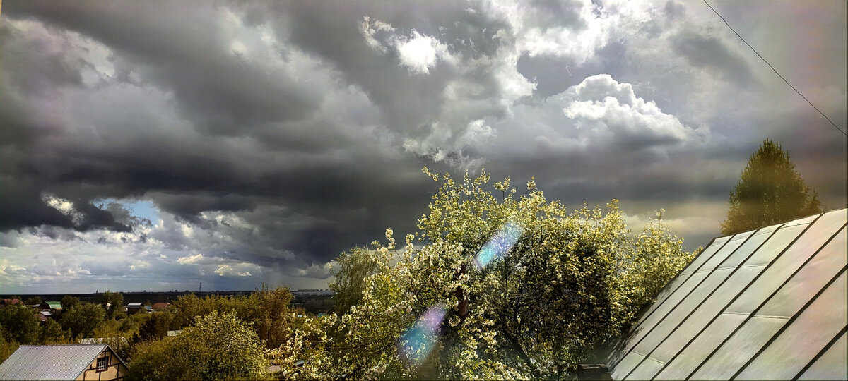 Фотография конечно плохо передаёт атмосферу, но было прямо жутко.... 